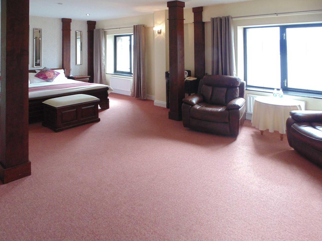 Ostan Oilean Acla Hotel Achill Sound Eksteriør billede