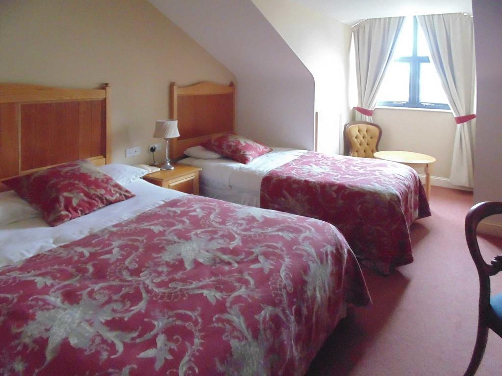 Ostan Oilean Acla Hotel Achill Sound Eksteriør billede