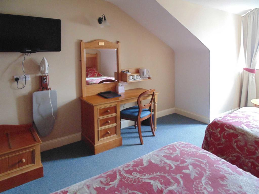 Ostan Oilean Acla Hotel Achill Sound Eksteriør billede